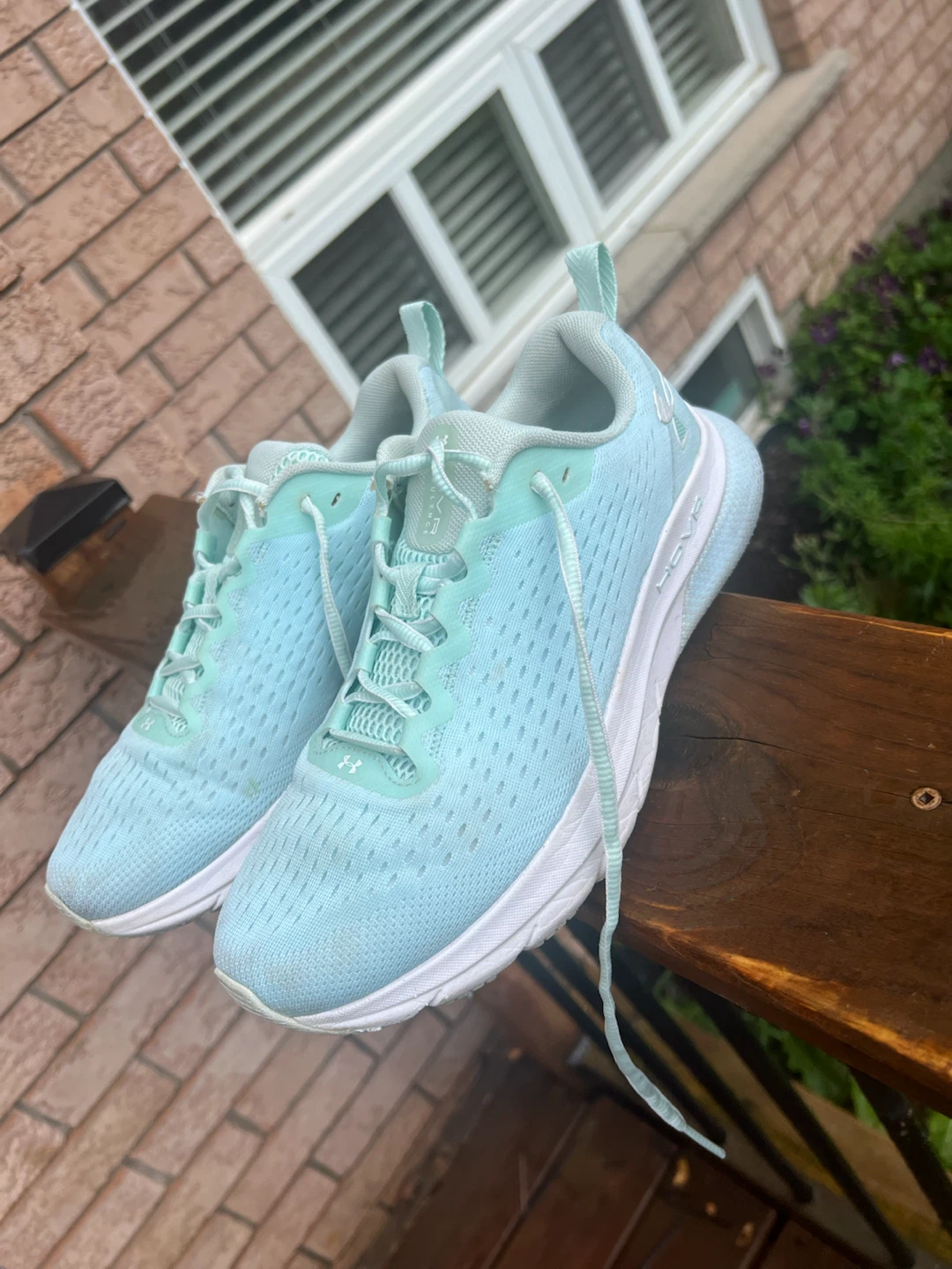 Under Armour Women's Running Shoes size 9 - photo 2