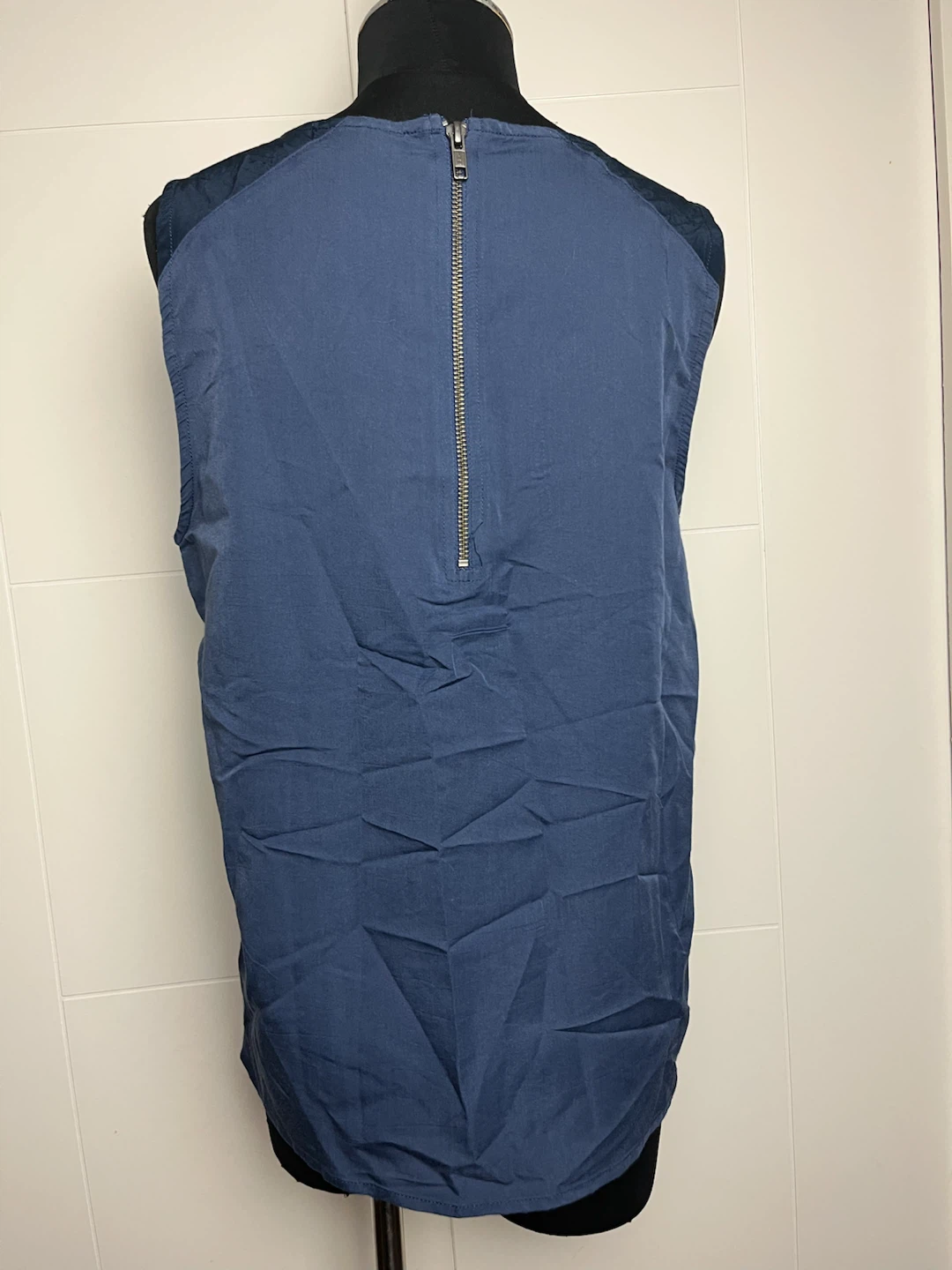 Minimum Sleeveless Top Size 36 - photo 2