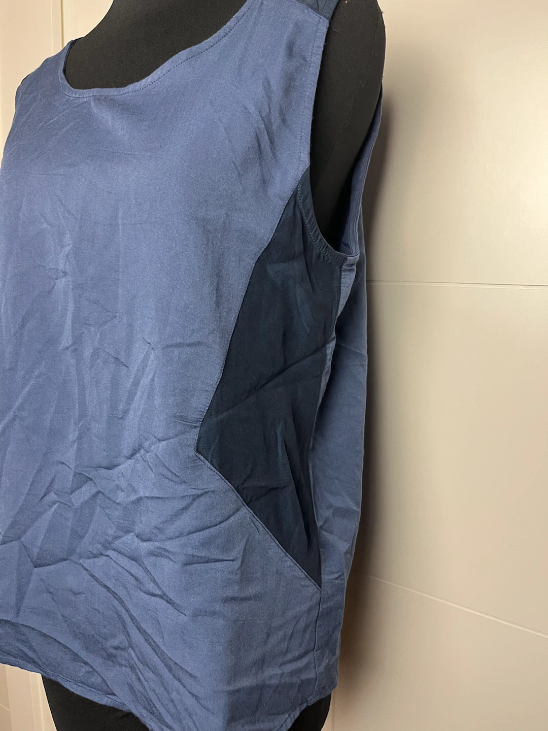 Minimum Sleeveless Top Size 36 - photo 3