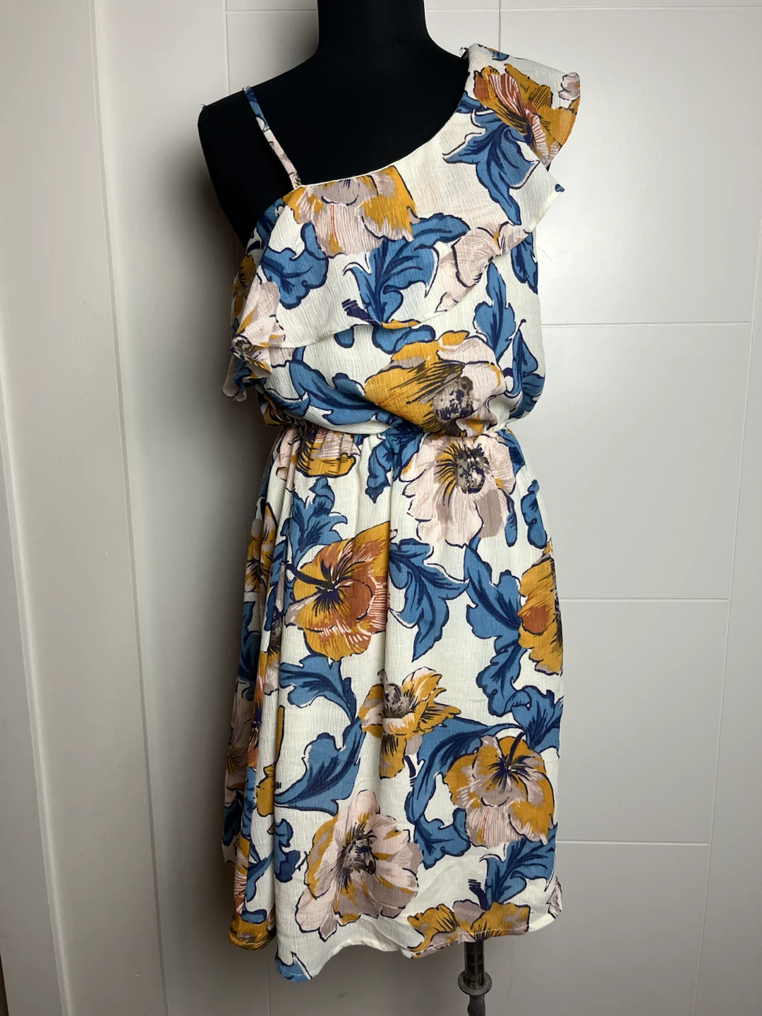 Monteau Floral One-Shoulder Dress Size M