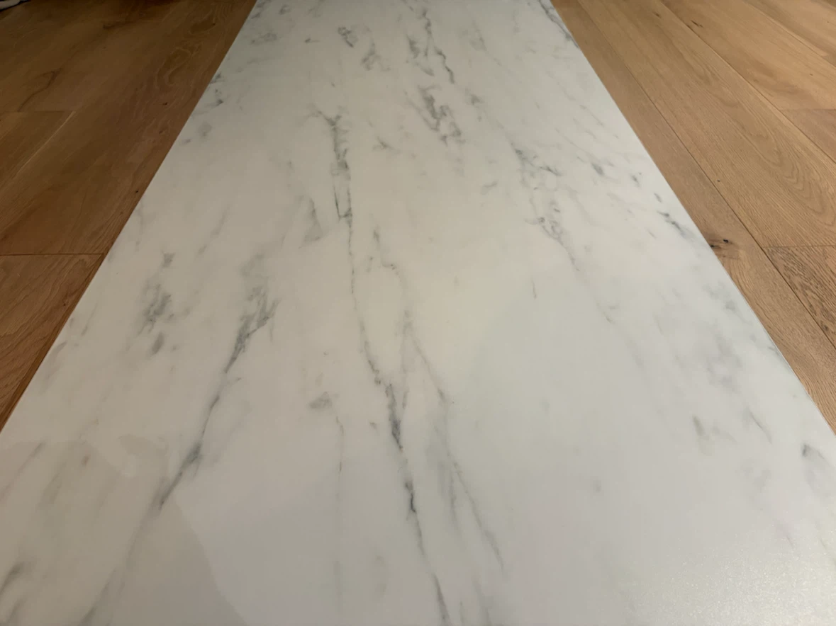Countertop/Desktop White Marble Effect Laminate