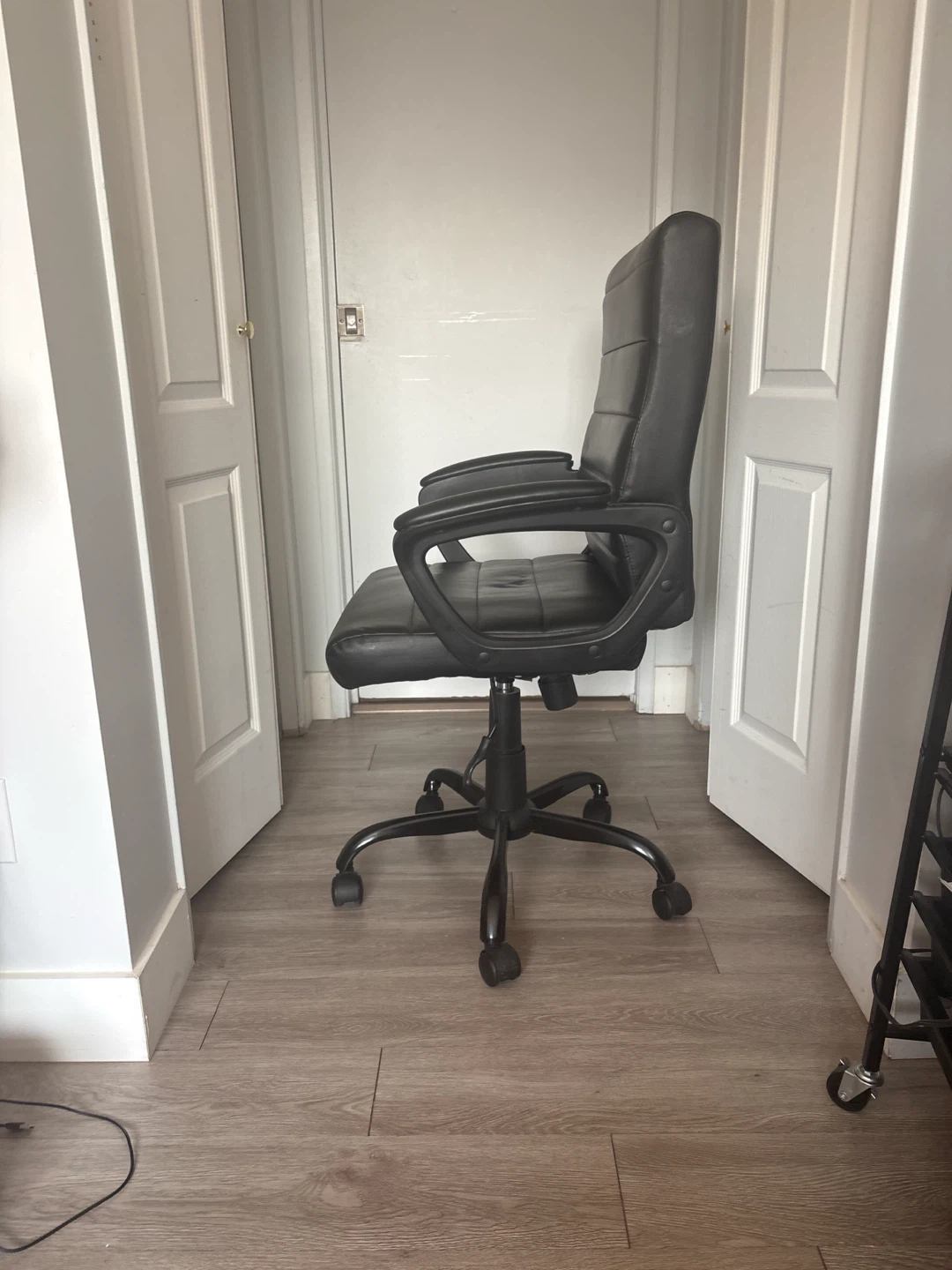 Black Faux Leather Office Chair - photo 2