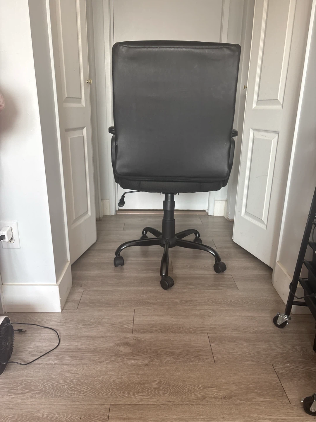 Black Faux Leather Office Chair - photo 3