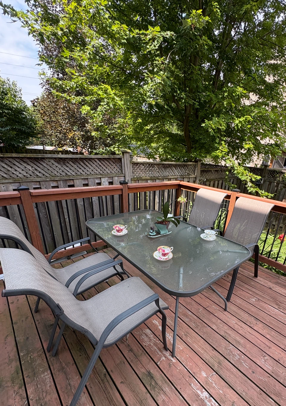Glass top patio table with 4 chairs - photo 5
