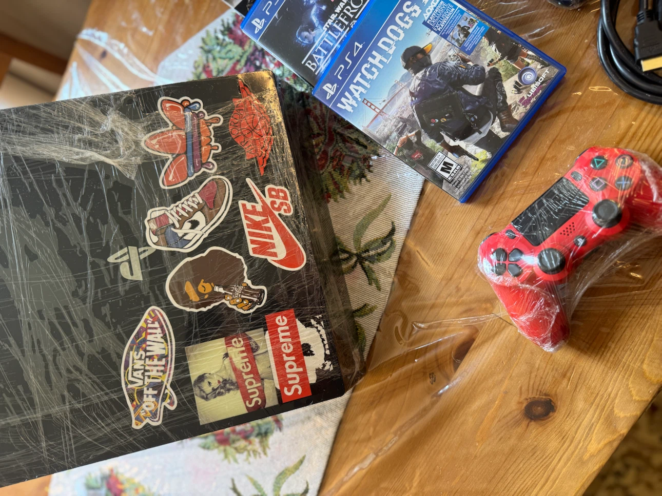 PlayStation 4 Bundle with 5 Games and Controllers - photo 3