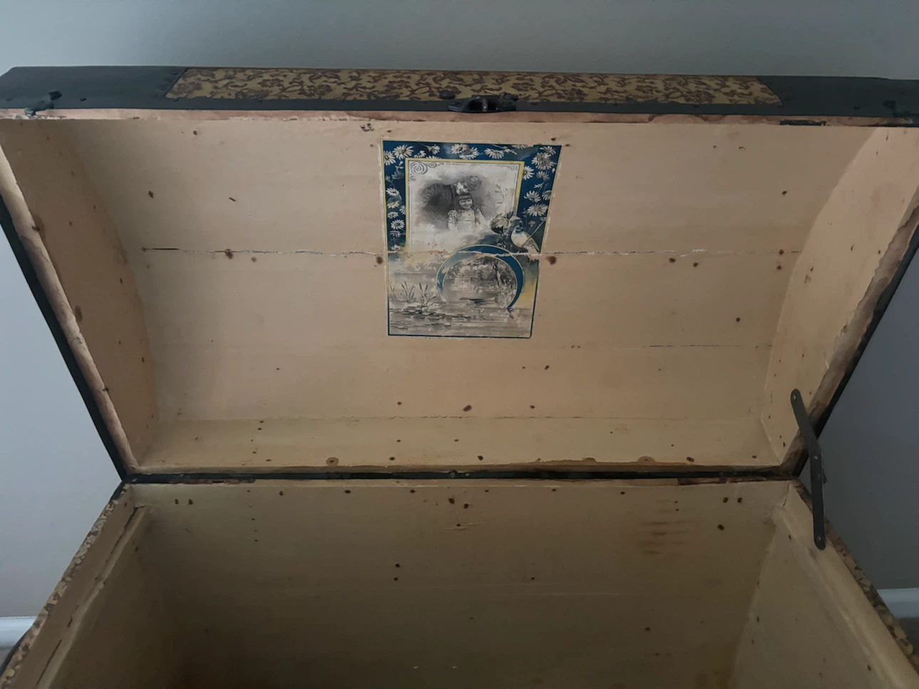 Antique Steamer Trunk Travel Chest