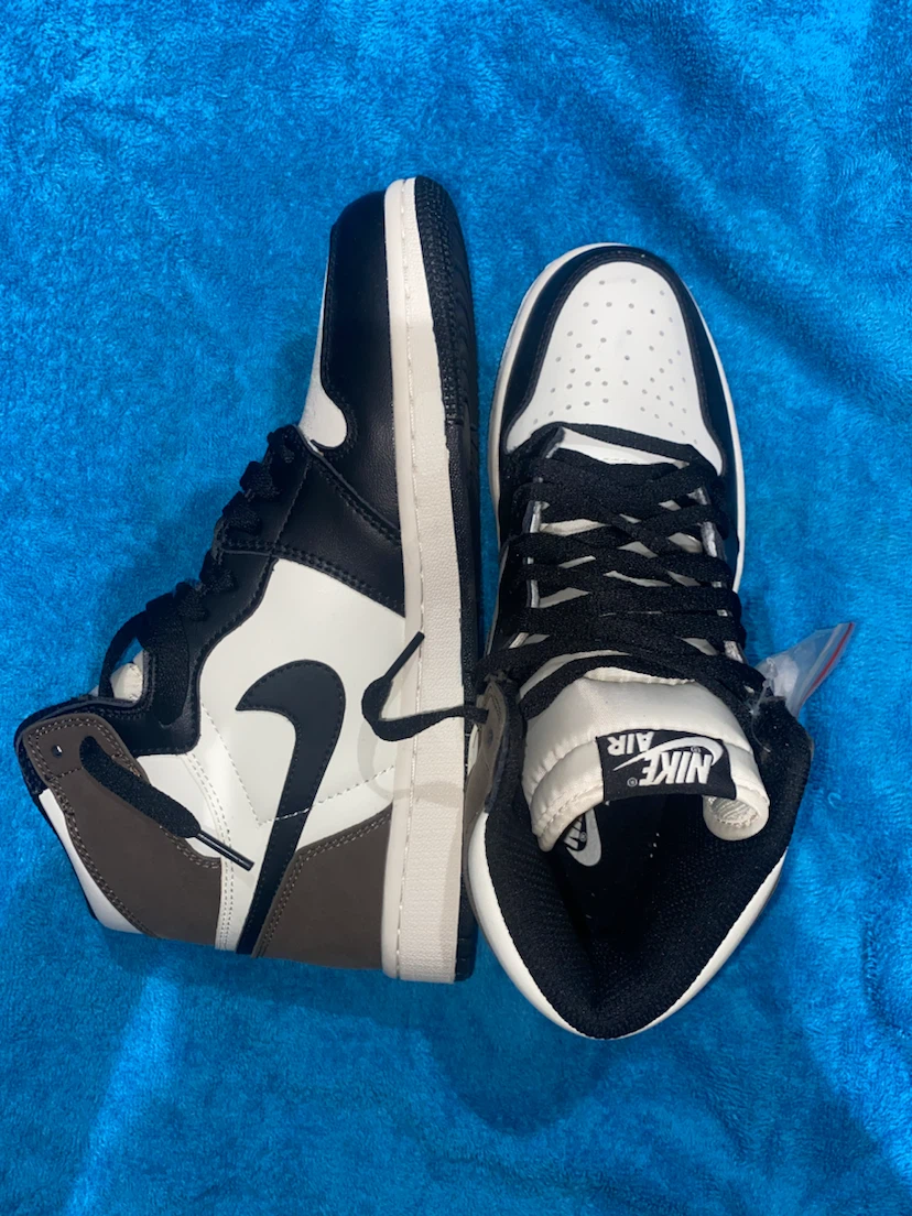 Air Jordan 1 Retro High OG "Mocha" - photo 2