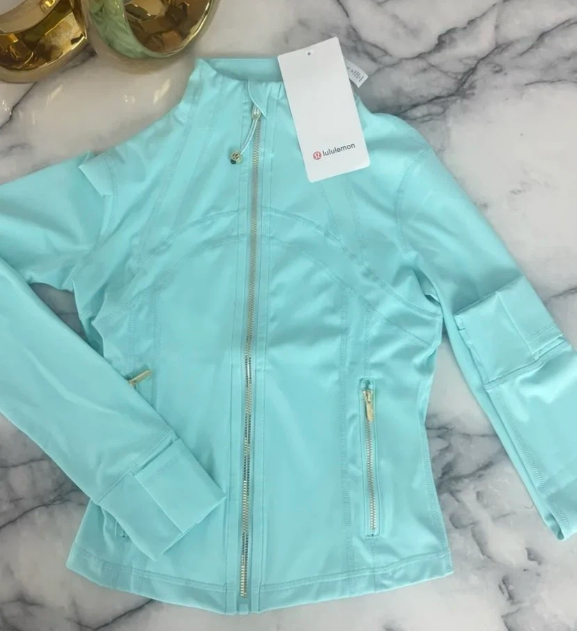 Light blue Lululemon cropped define jacket