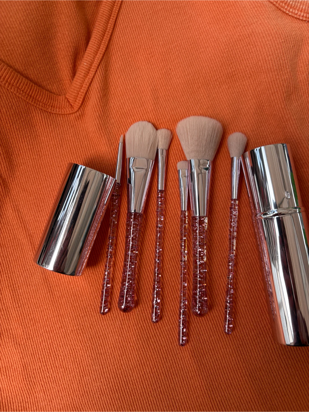 MAKEUP BRUSHES