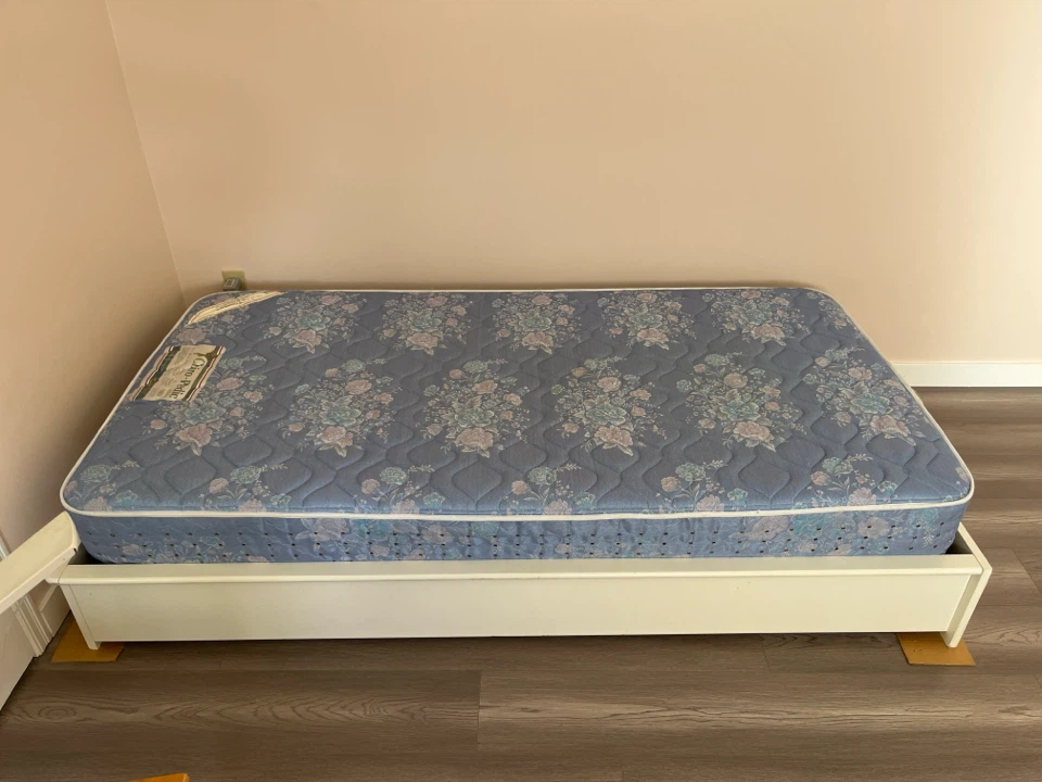 Queen Size Mattress with Floral Pattern