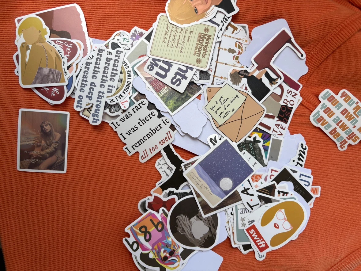 TAYLOR SWIFT STICKERS