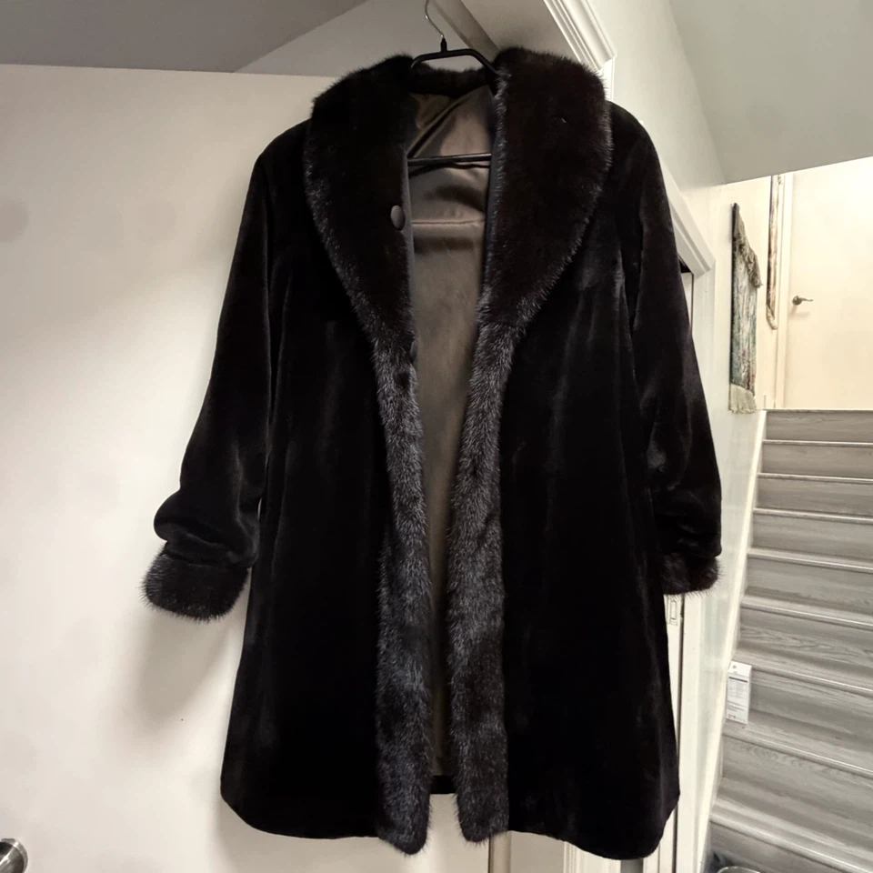 Real MINK FUR Coat — NEW