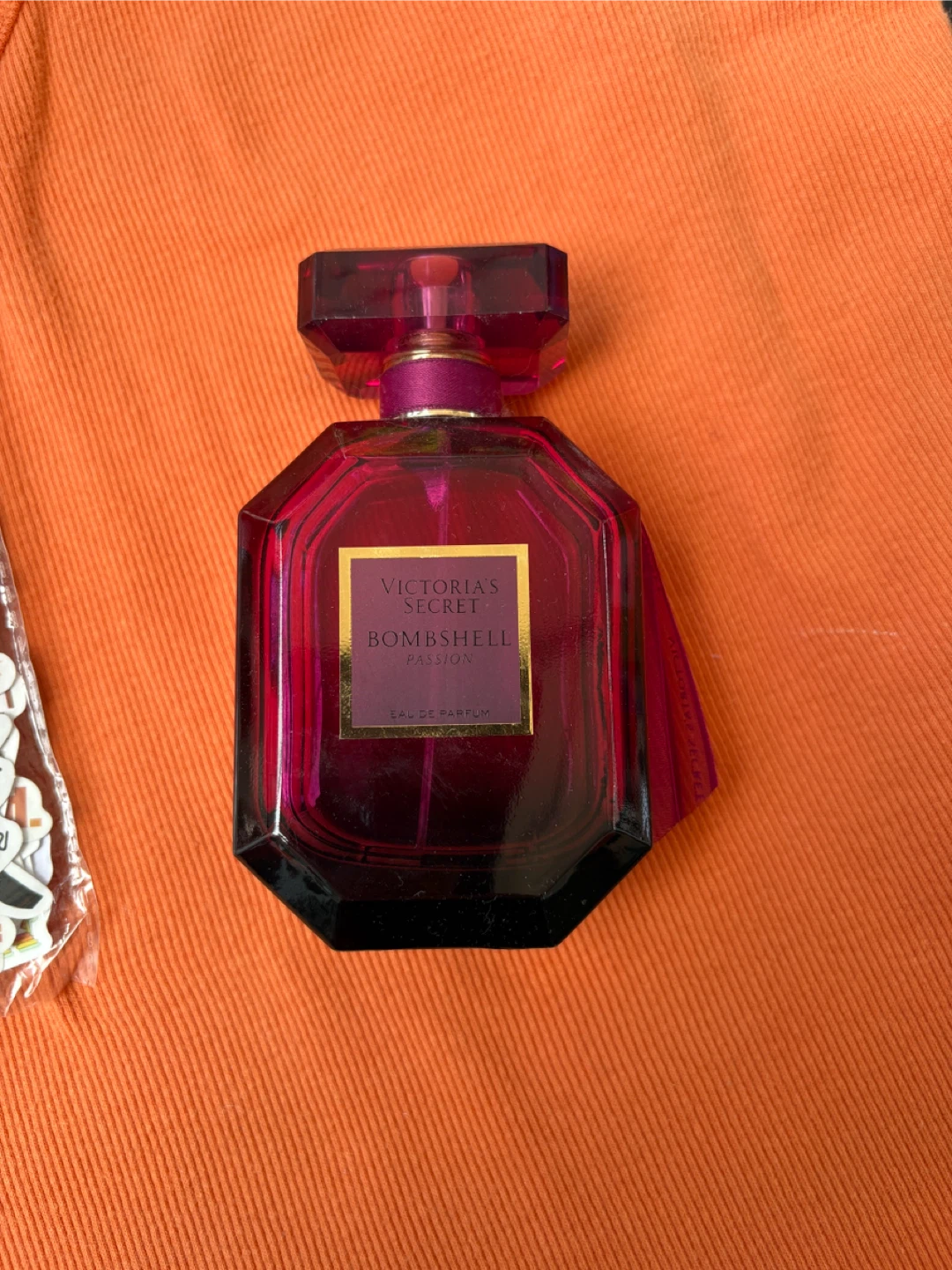 VICTORIA’S SECRET PERFUME BOTTLE