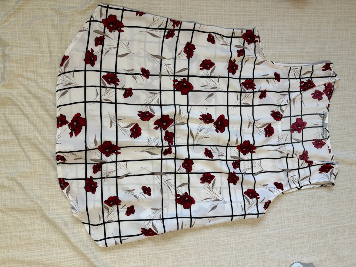 White floral print blouse