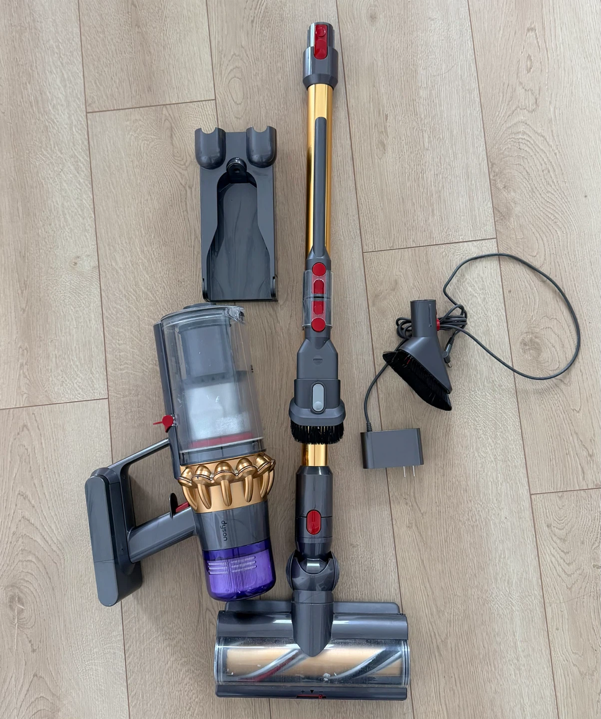 Dyson Vacuum Cleaner with Accessories