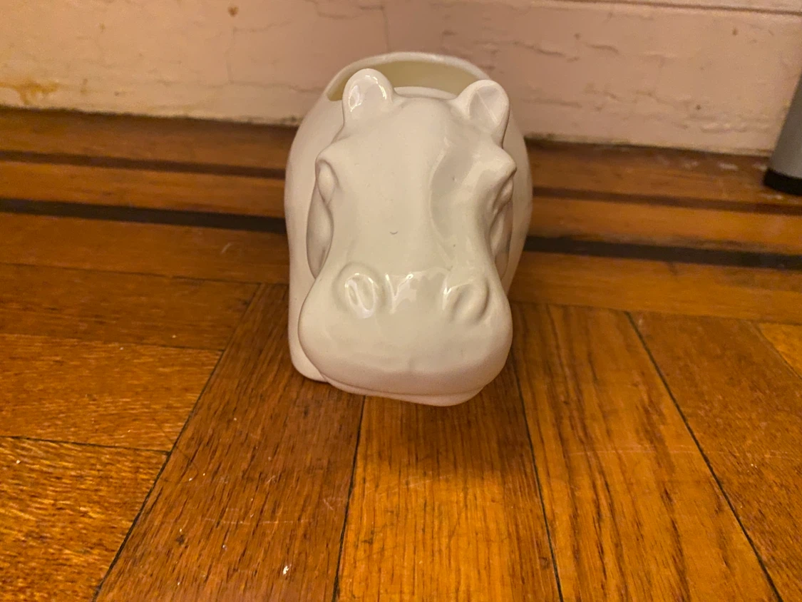 White Hippo Shaped Candle - photo 3