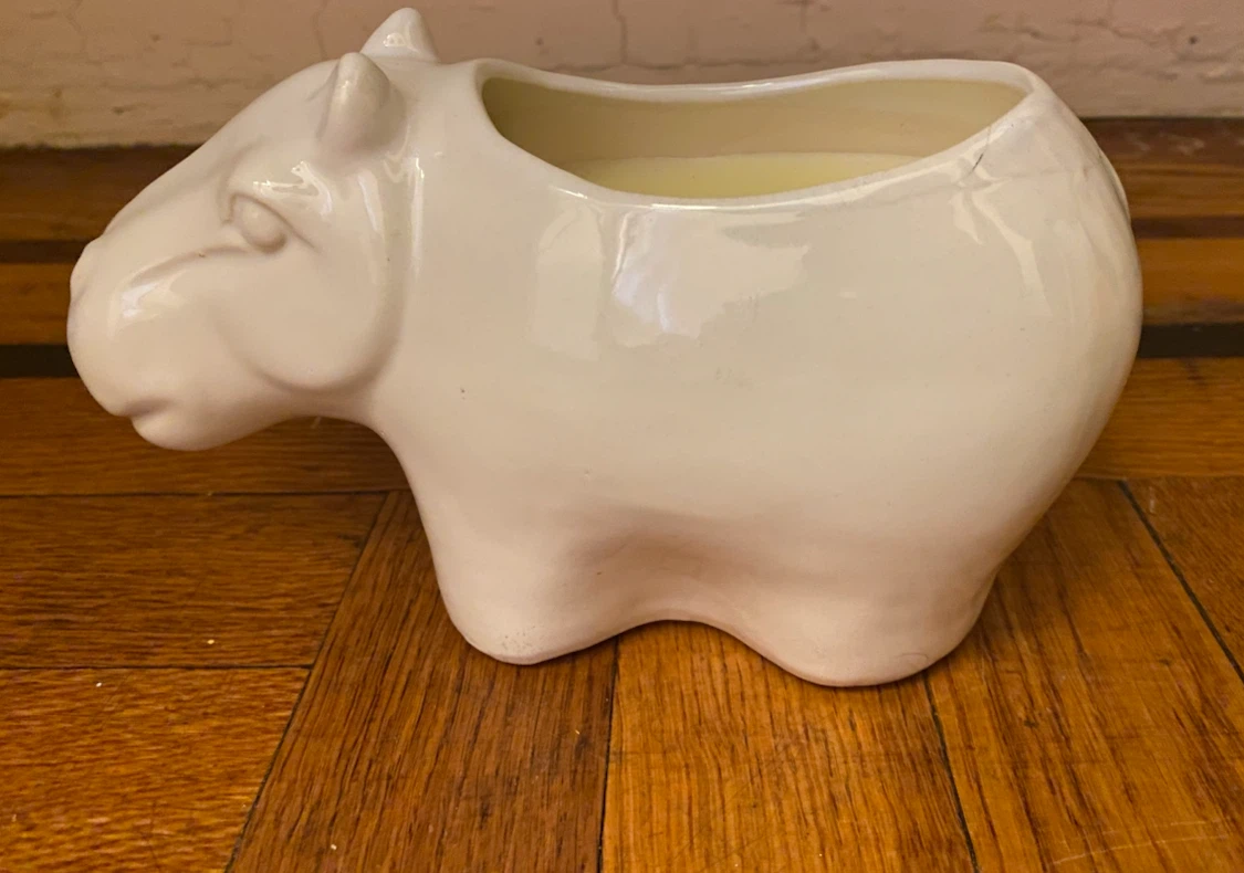 White Hippo Shaped Candle - photo 5