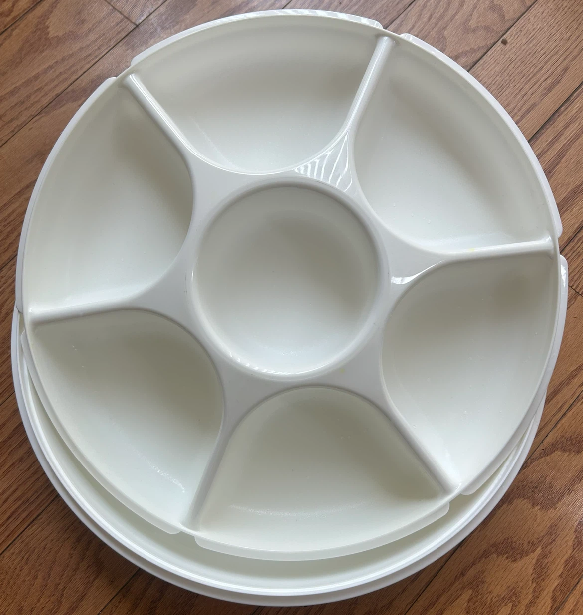 Tupperware Divided Serving Platter - photo 4
