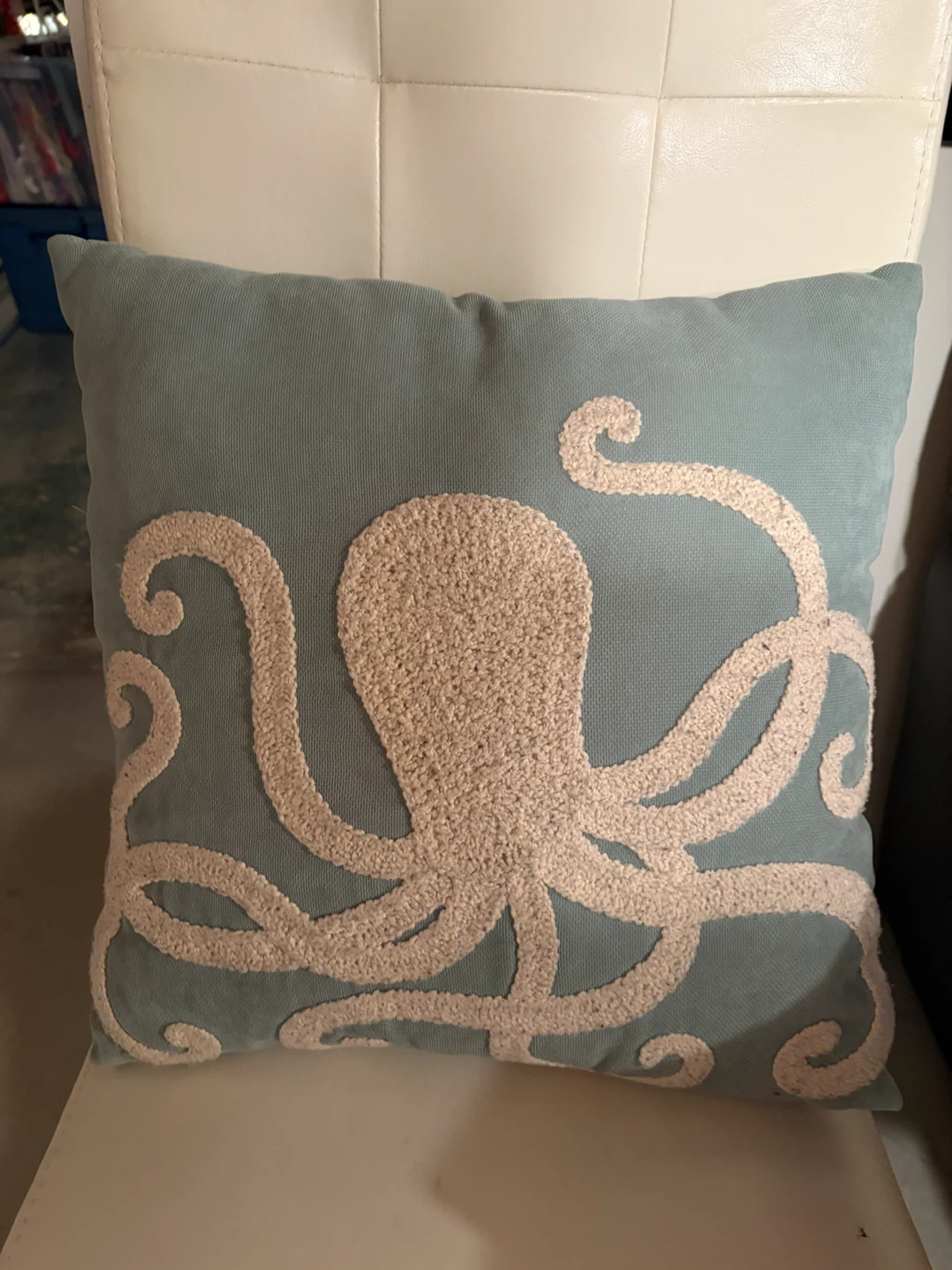 Decorative Throw Pillow with Octopus Design