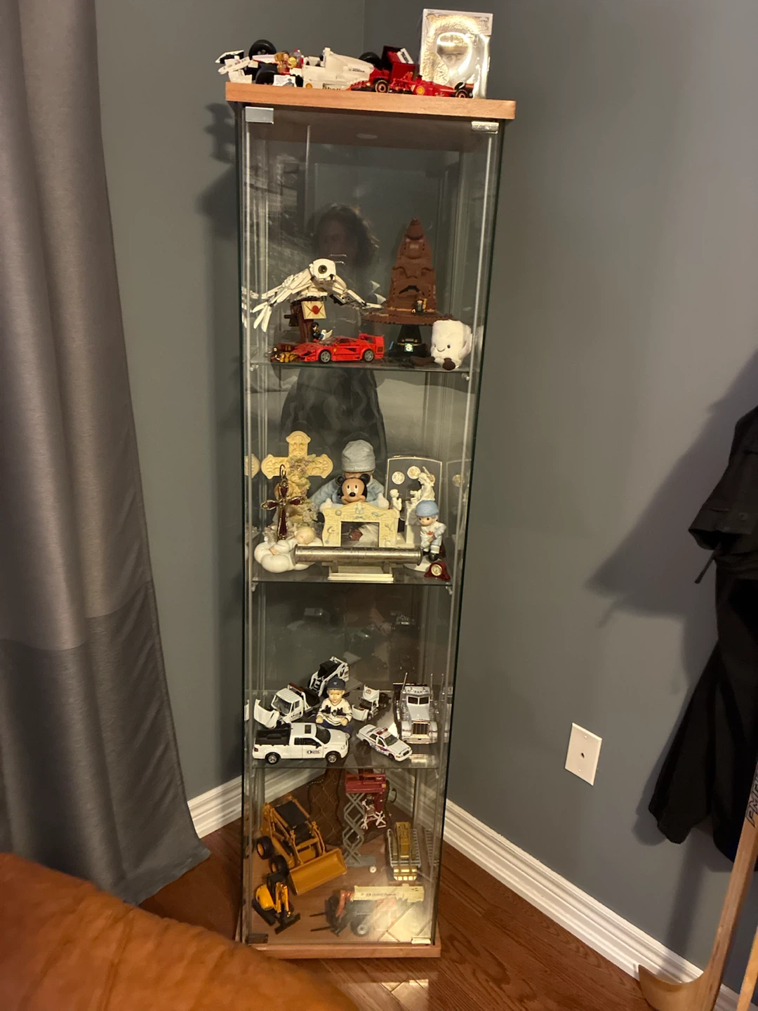 2 Glass Display Cabinets Without Items Displayed