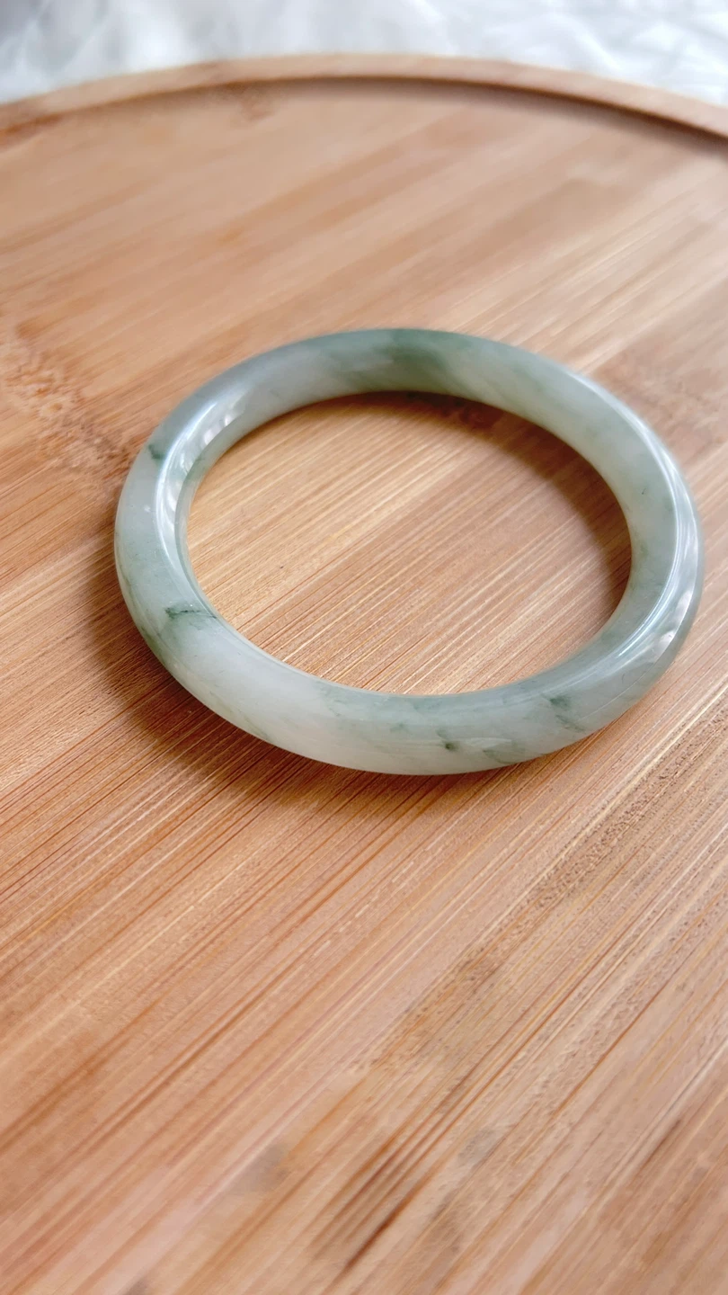 Jade Bangle Bracelet - photo 2