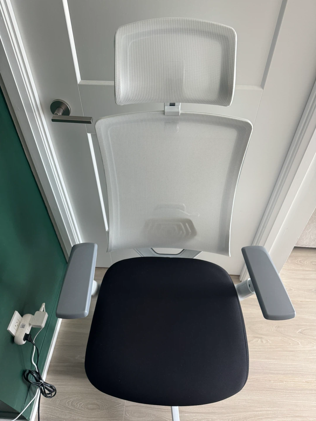 Ergonomic Office Chair with Headrest