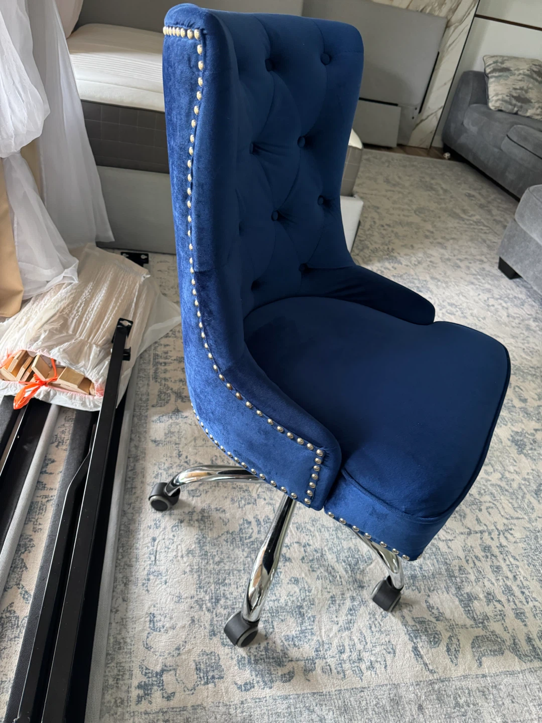 Blue Velvet Tufted Office Chair - photo 2
