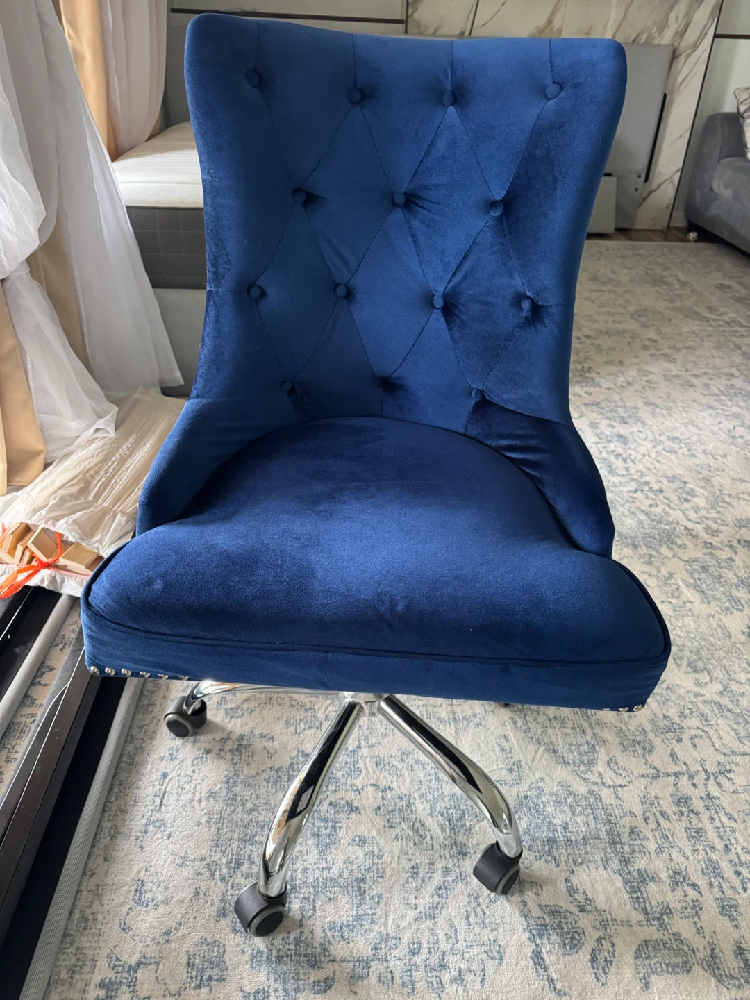 Blue Velvet Tufted Office Chair - photo 3