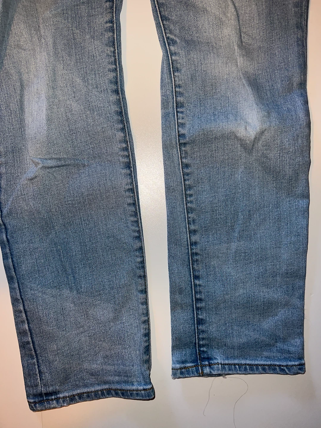 2 Pairs of Light and Dark Wash Jeans Size 0 (24”) - photo 5