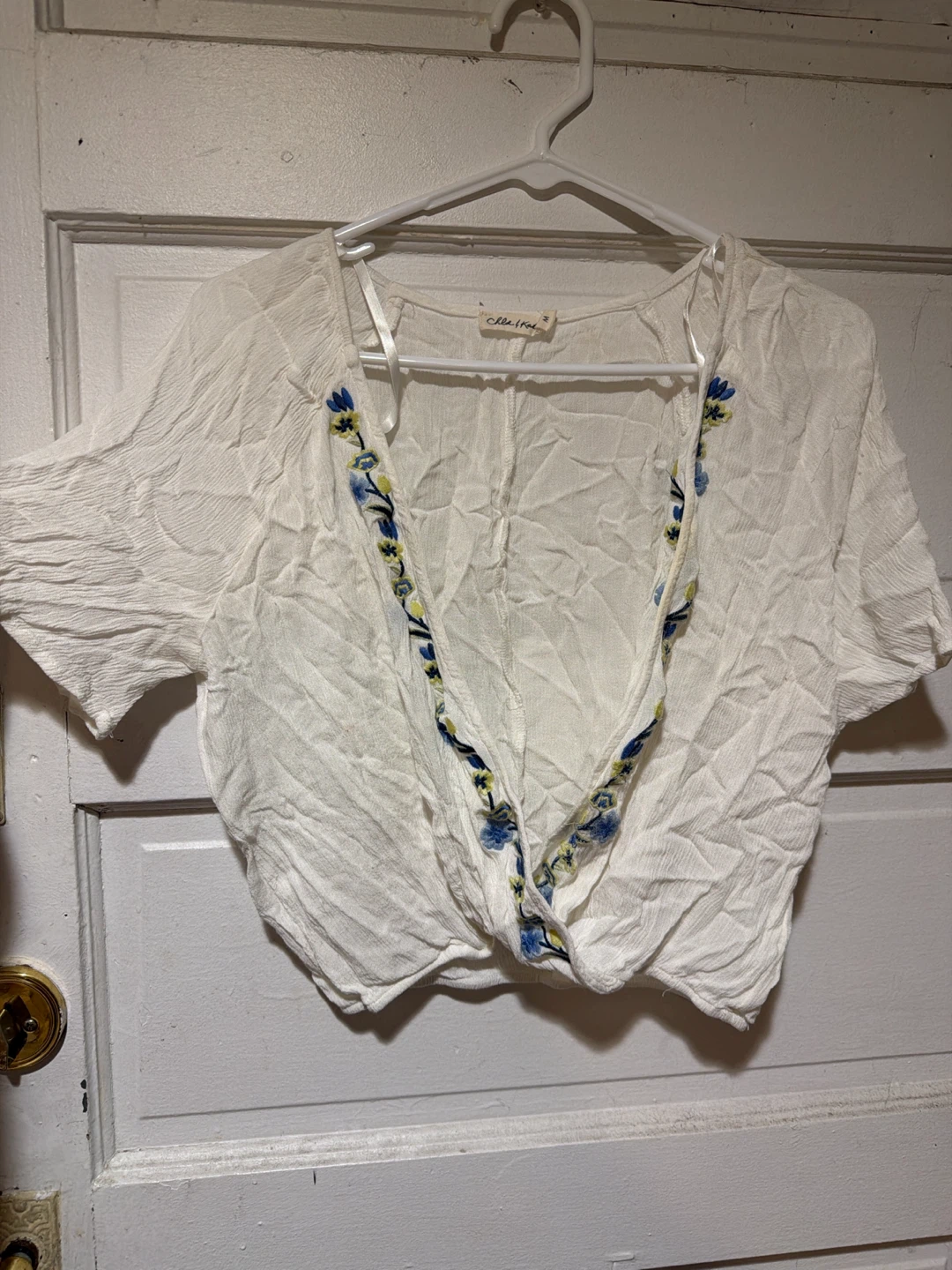 Chloe & Kat White Embroidered Cropped Top
