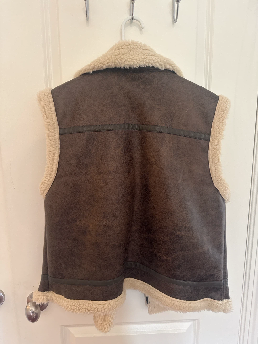 H&M Sherpa Lined Faux Leather Vest - photo 3