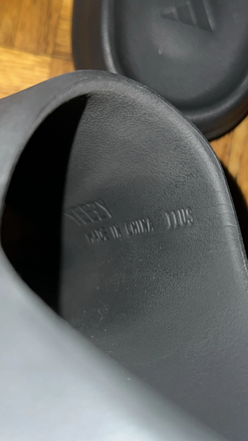 *SALE* Adidas Yeezy Slides - photo 3