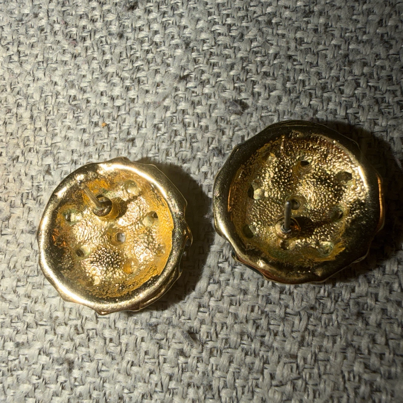 Vintage Gold Tone Green Enamel Clip-On Earrings - photo 3