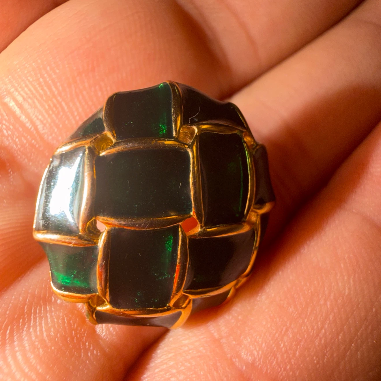 Vintage Gold Tone Green Enamel Clip-On Earrings - photo 4