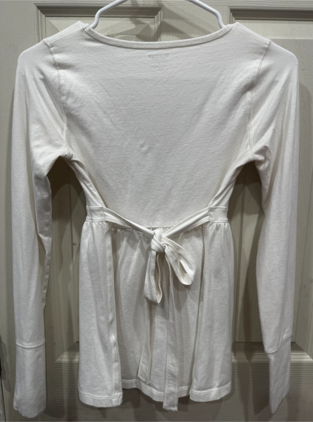 Hollister White Long Sleeve V-Neck Top Size S - photo 2