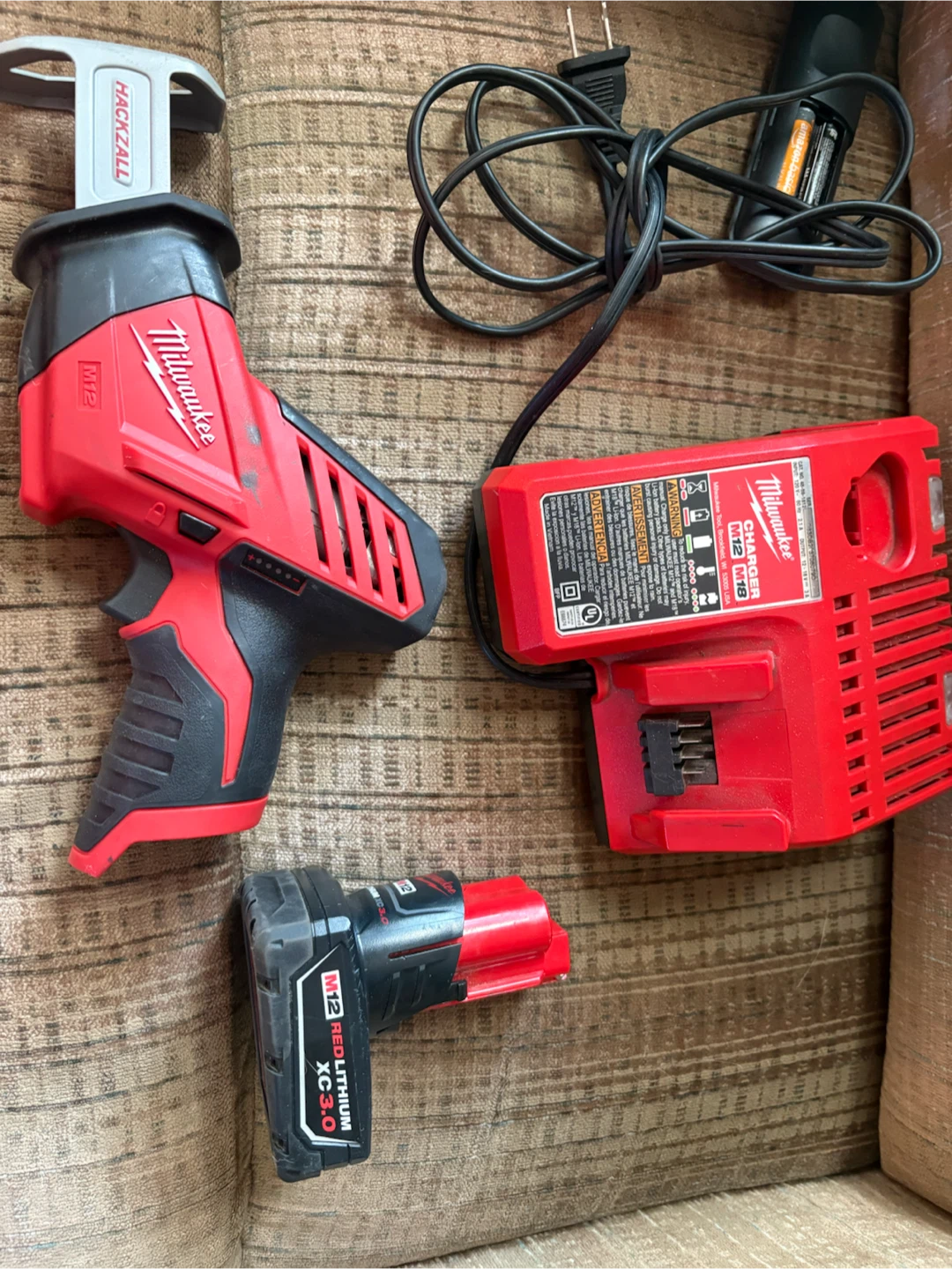 Milwaukee M12 HACKZALL Reciprocating Saw Kit - photo 2