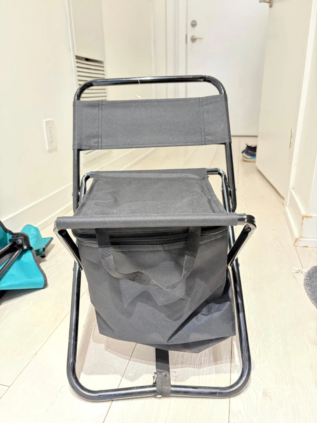 camping chairs, Yoga mat, AAA batteries, Torch Light, Poncho - photo 4