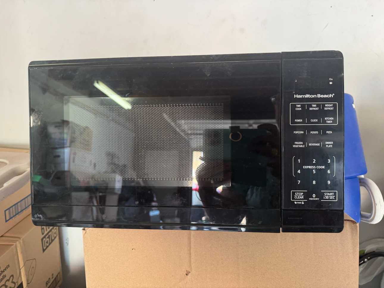 Hamilton Beach Microwave - photo 3