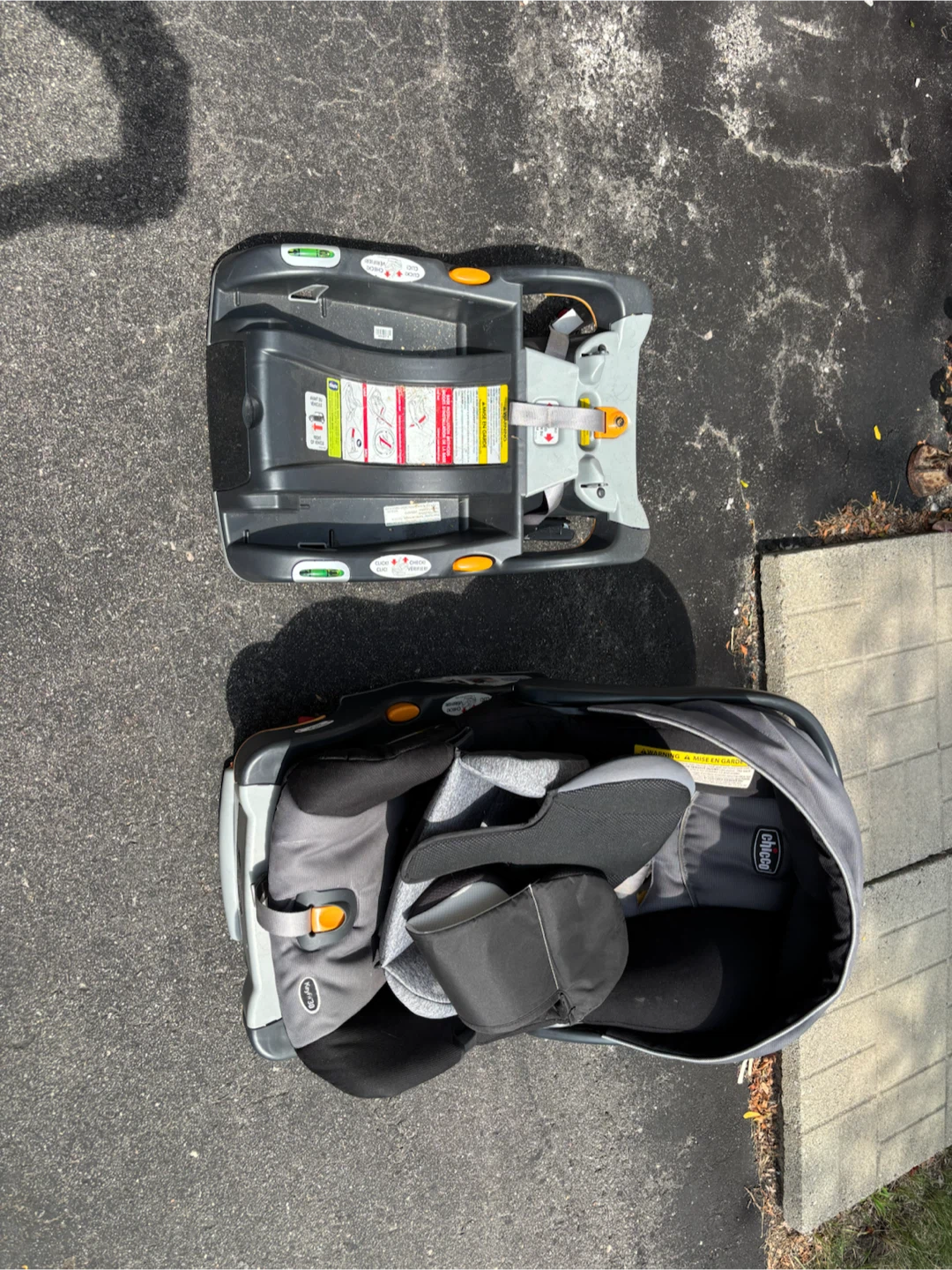 Chicco KeyFit 30 Infant Car Seat with 2 Bases - photo 3