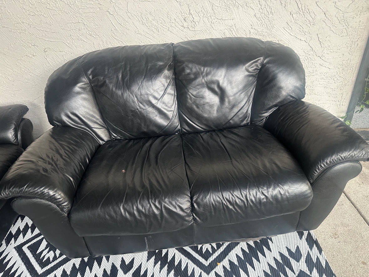 Couch / sofa - photo 3