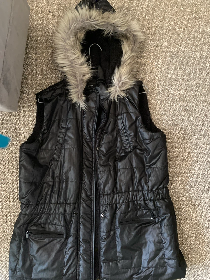 Black Faux Fur Hooded Puffer Vest