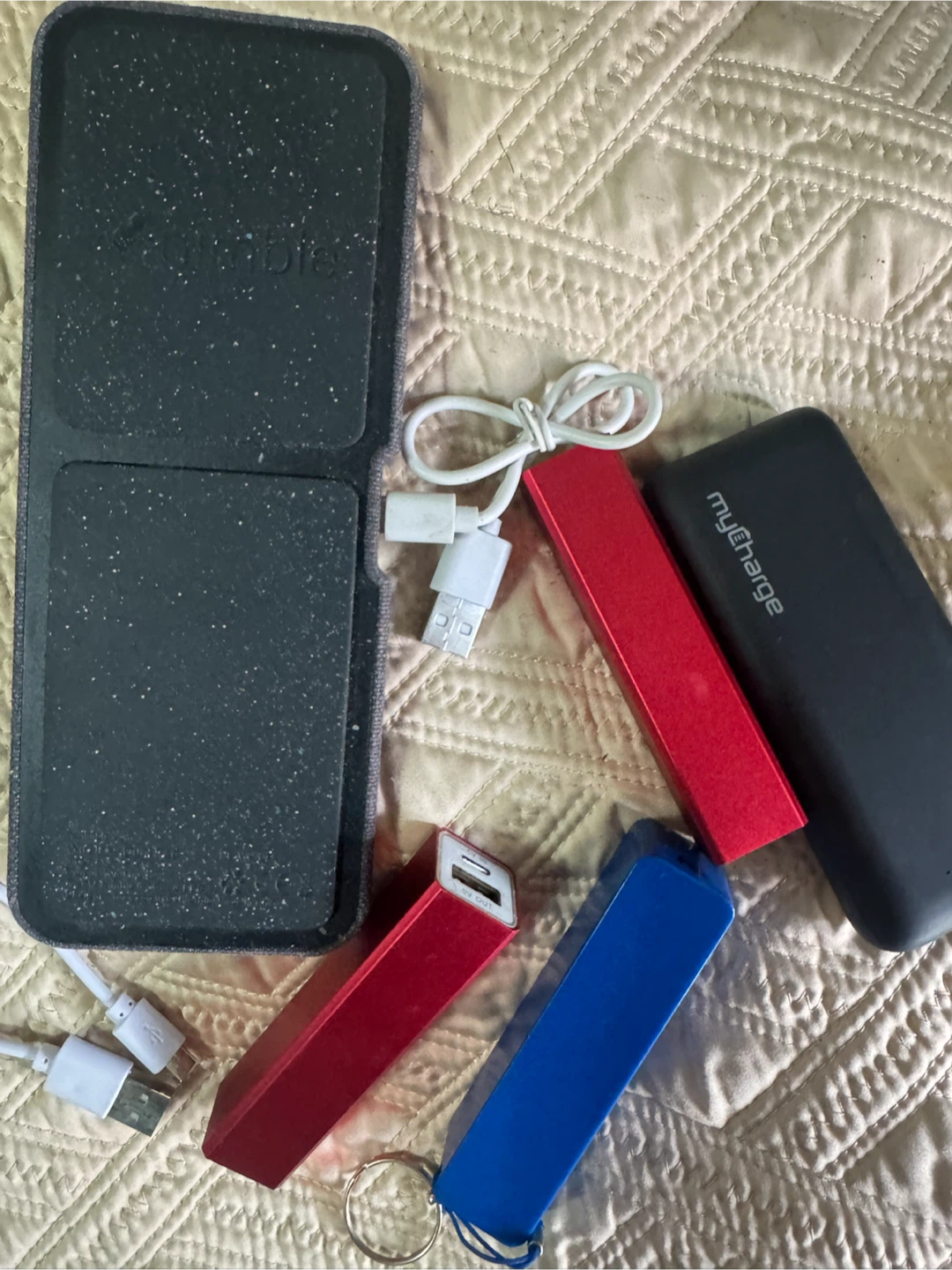 Nimble MagSafe & 4 Potable Chargers - photo 2