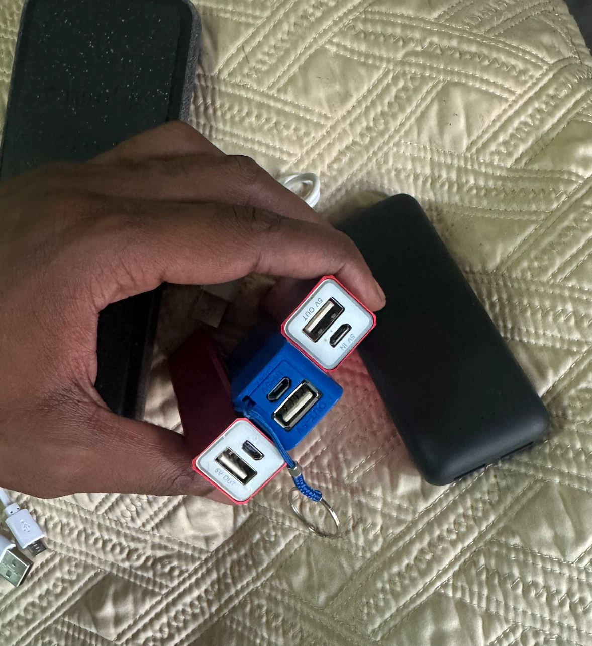 Nimble MagSafe & 4 Potable Chargers - photo 3