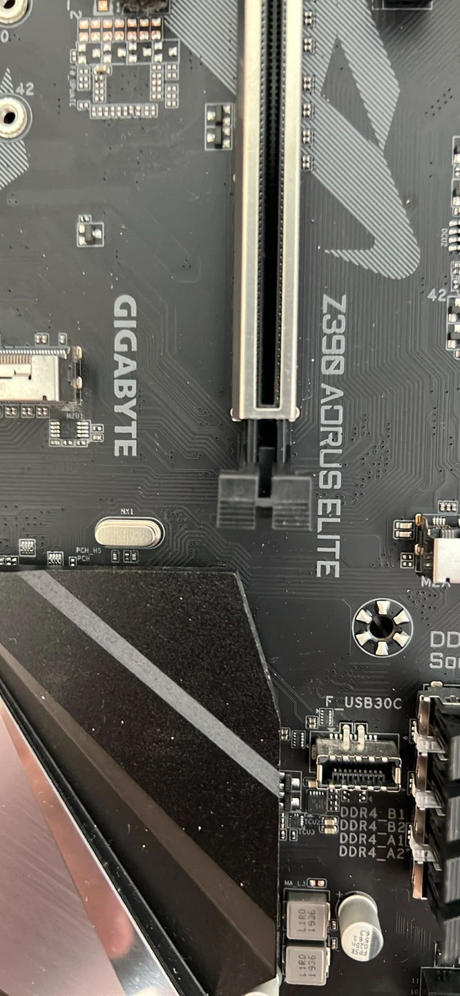 Gigabyte Z390 Aorus Elite - photo 3