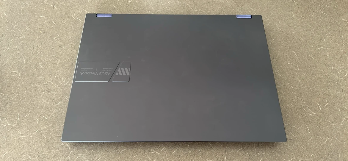 ASUS Vivobook Laptop with Charger - photo 3