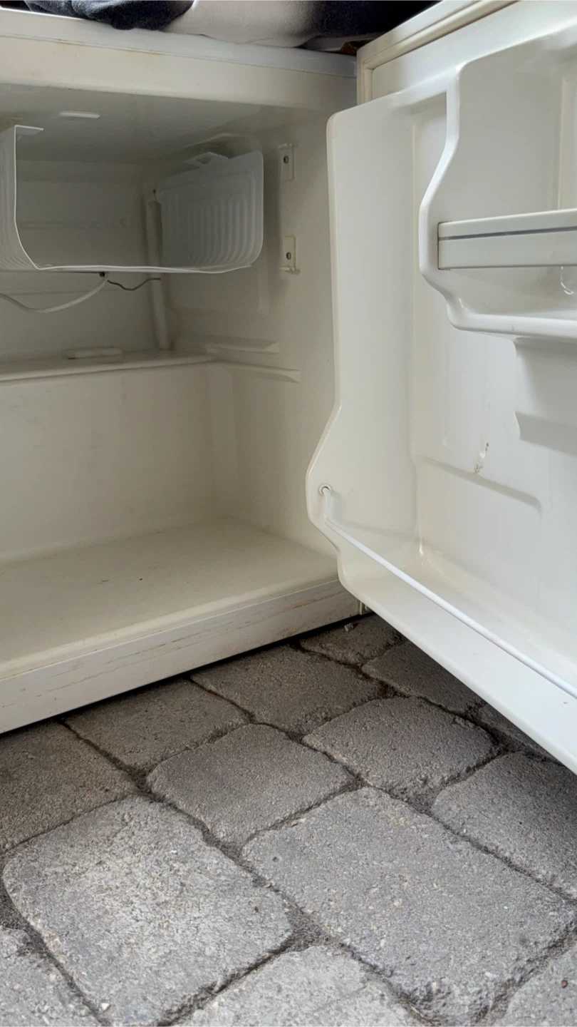 Haier Mini Refrigerator - photo 2