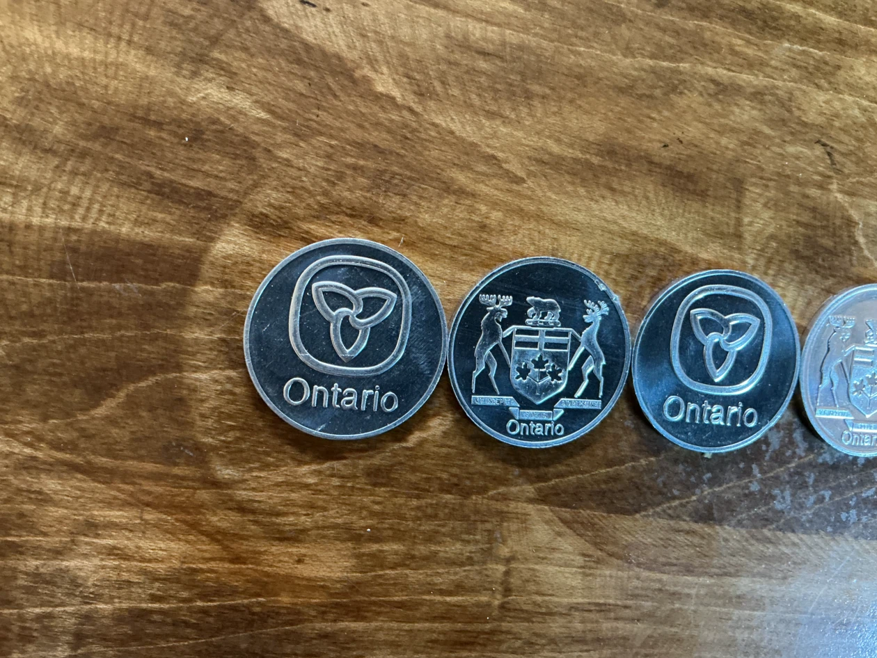 6 Ontario Crest Coat of Arms TRILLIUM LOGO Souvenir Tokens - photo 4