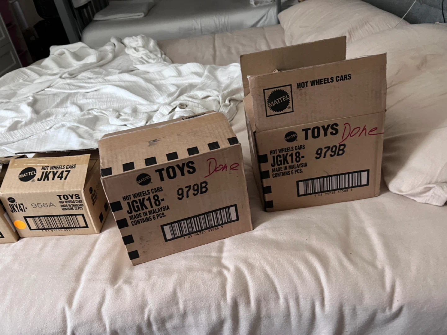Hot Wheels Let's Race 8 Multi-Pack Toy Cars