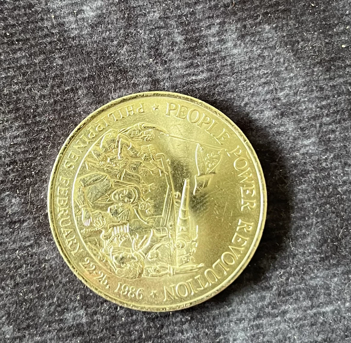 Vintage 10 Piso Philippines Coin - People Power Revolution 1986
