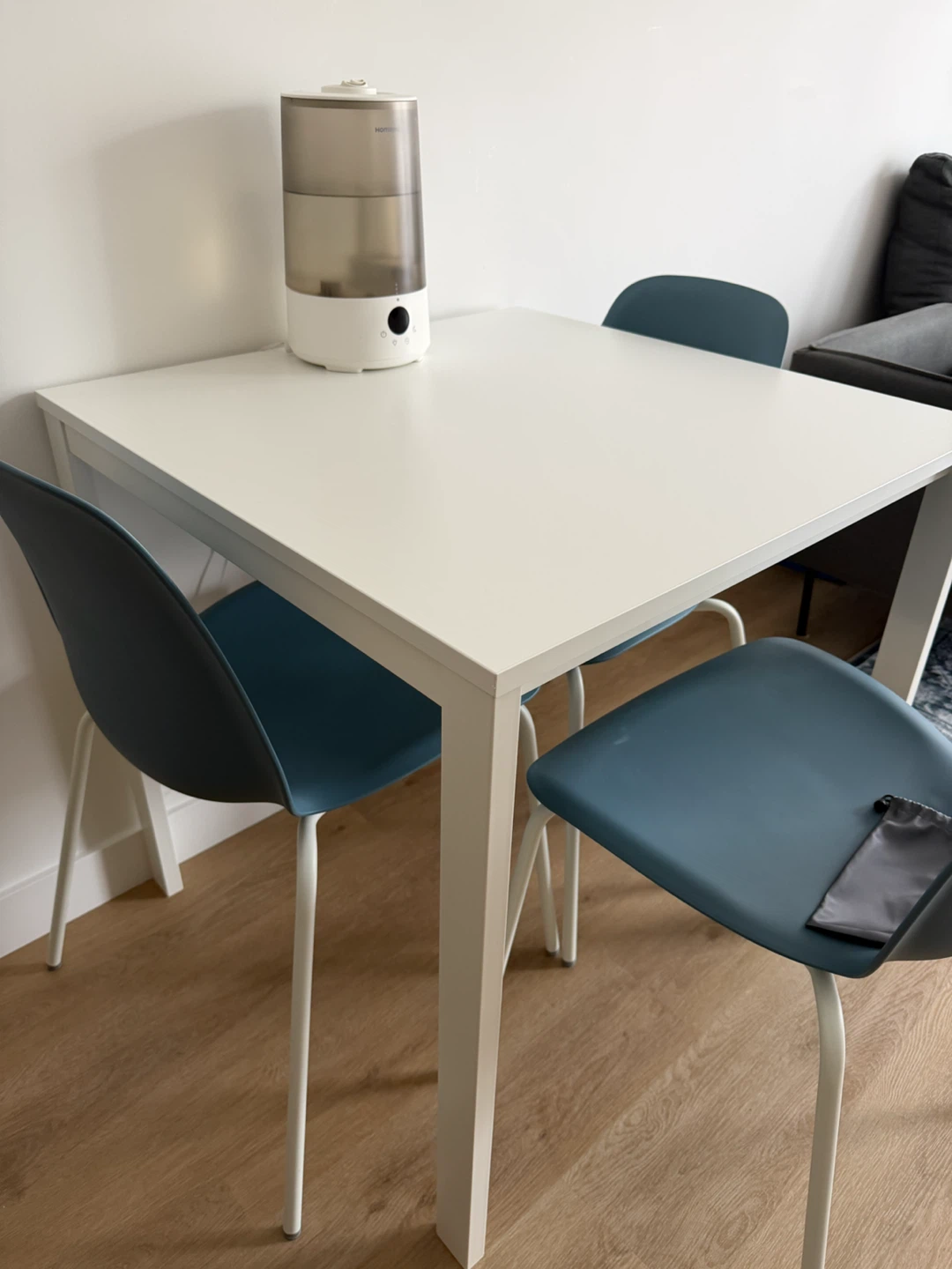 IKEA VIHALS Table - White - photo 3